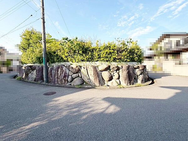 【閑静な住宅地でのびのび子育て】閑静な住宅地で子育て家族にピッタリ！毎日のお散歩も快適な緑に恵まれたエリアです♪