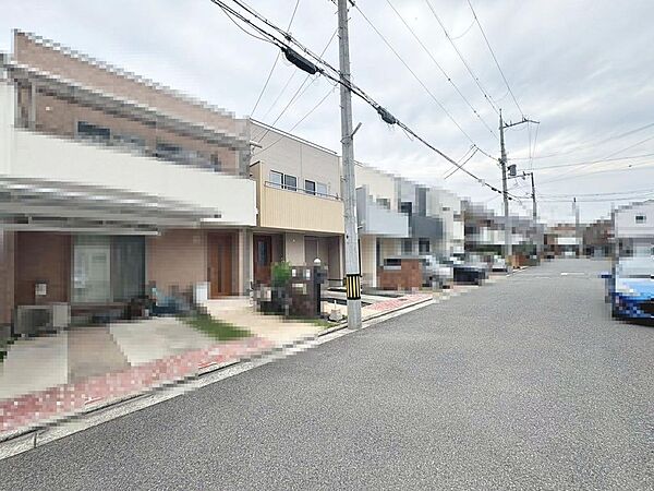 【閑静な住宅地でのびのび子育て】閑静な住宅地で子育て家族にピッタリ。毎日のお散歩も快適な緑に恵まれたエリアです。