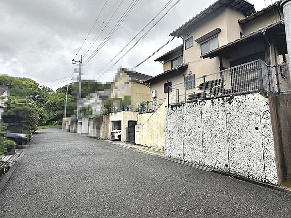 前面道路約６ｍ！広々運転の苦手な方も安心ですね！