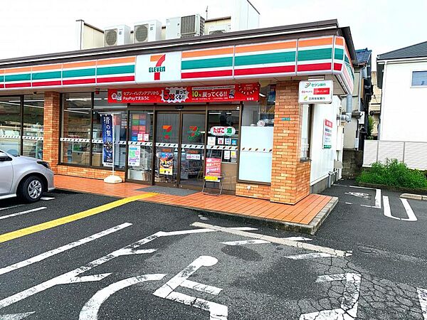 セブンイレブン堺堀上緑町店まで徒歩７分