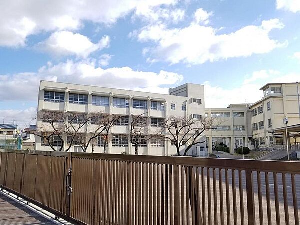 堺市立上野芝中学校まで徒歩１４分