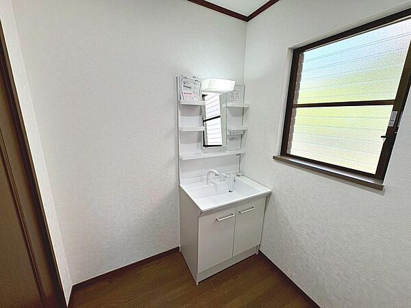 洗面台新調済！綺麗な洗面台で気持ちがいいですね♪