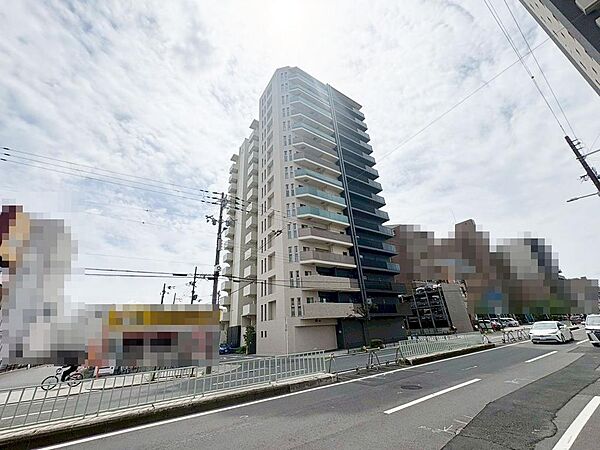 【TVモニター付きインターフォン】 防犯設備として欠かせないTVモニター付きインターフォンがあります♪