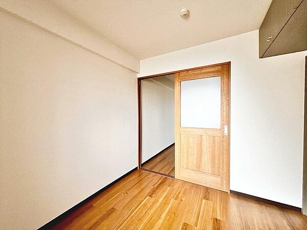 テレワークのお仕事部屋、子供部屋等、ライフスタイルや家族構成に合わせて多目的にご使用いただけます♪