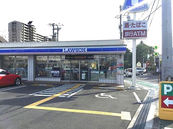 ローソン和泉万町店まで徒歩５分