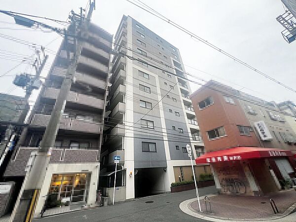 収納有りますので、収納場所に困らず綺麗な室内をたもてますね♪