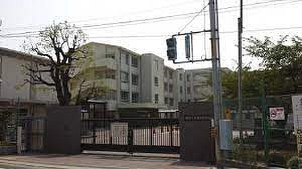 堺市立東百舌鳥小学校まで徒歩１１分