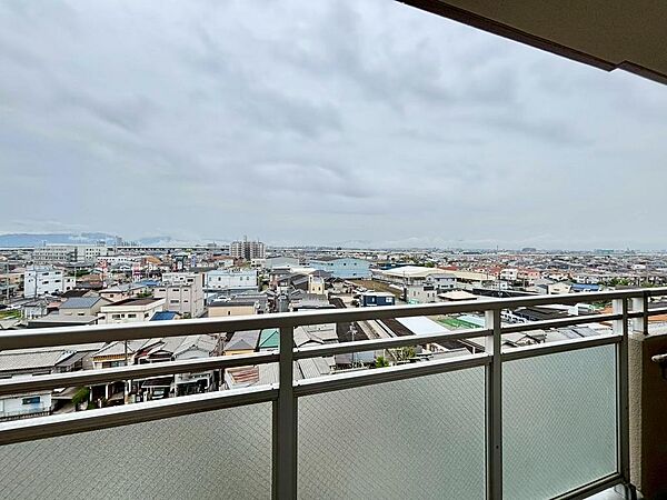 ◆８階部分につき通風・眺望良好◆穏やかな風が舞い込む快適な住まいです♪眺めも綺麗ですので開放的な気分になれますよ♪