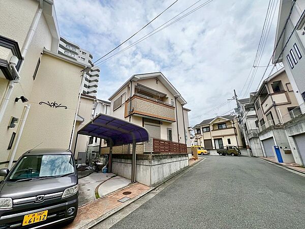 トイレ1階と2階の2ヶ所あります♪忙しい朝や家族の多いご家庭も安心ですね！