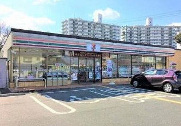 セブンイレブン堺楢葉店まで徒歩２分