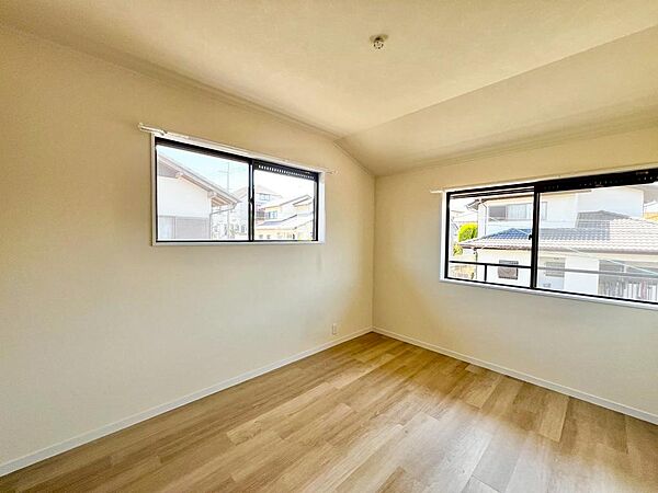 全居室６帖以上☆どのお部屋でものびのびお過ごしいただけますよ！