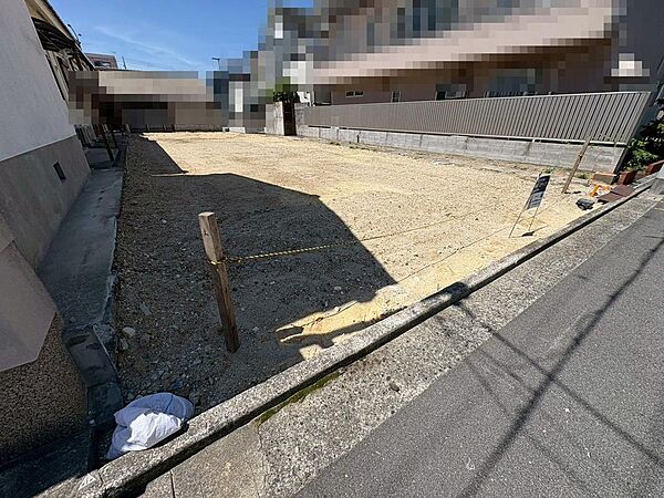 【個性あふれる住まいを実現できる「建築条件無の売土地」です】