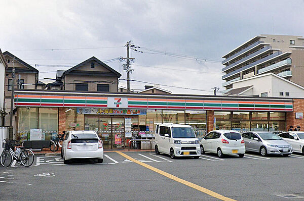 セブンイレブン堺けやき通り店まで徒歩８分