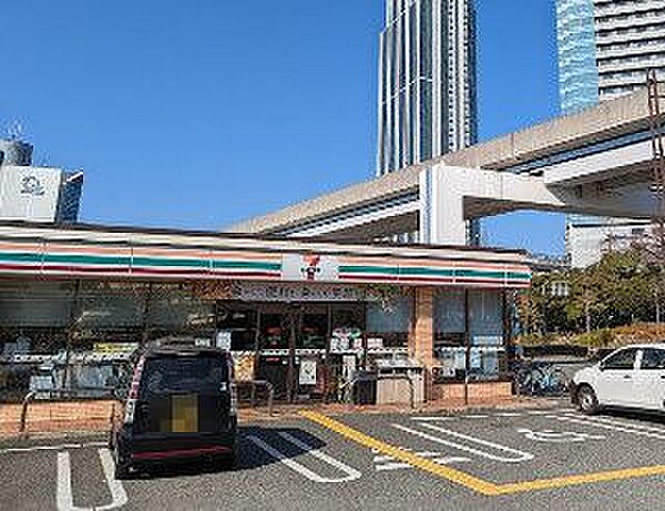 セブンイレブン大阪南港中８丁目店まで徒歩９分