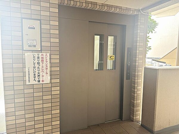 エレベーターありますので、重い荷物も楽々お部屋へ運べますね！