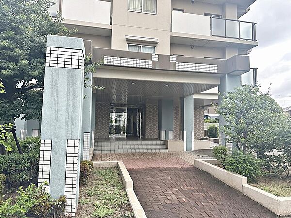 堺フジタ病院まで徒歩８分ですので、突然の怪我や体調不良の時にも安心ですね！