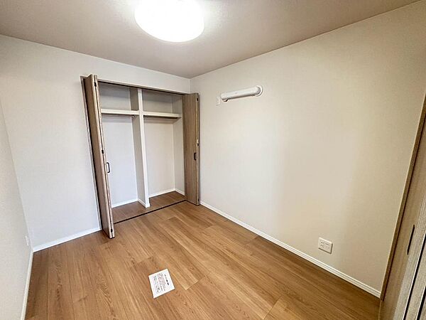 ローソンまで徒歩５分！ツルハドラッグまで徒歩７分！ニトリ住之江店まで徒歩５分！お買い物に便利な立地ですね！