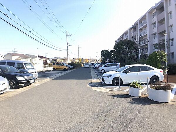 車歩分離の敷地は安全面を考えられています。現地にて住みやすさをご覧ください。