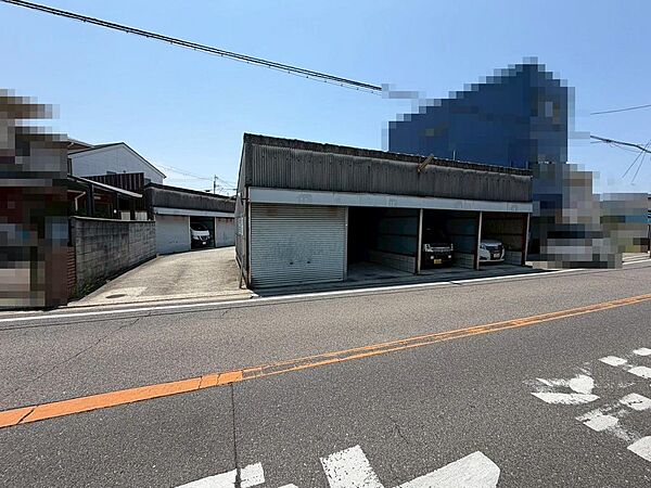 【前面道路】前面道路約１１ｍ！運転が苦手な方も安心ですね♪