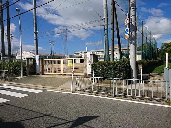 堺市立八下中学校まで徒歩１５分