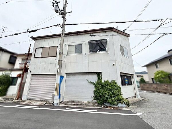 現地見学当日から承っております♪現地周辺の環境や、駅までの道のりなど周辺環境も合わせてご確認いただき、ぜひご検討ください！