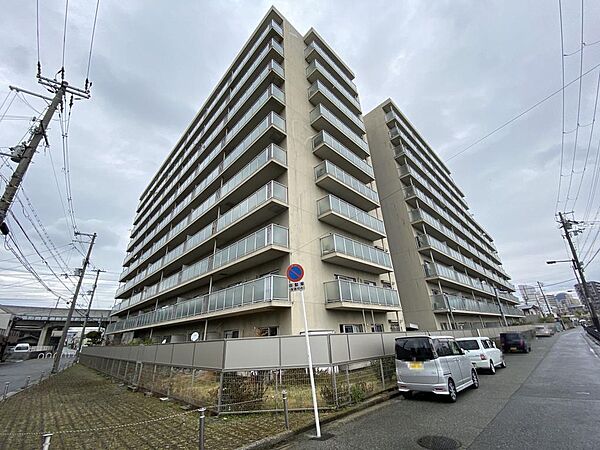 フローリング張替えますよ！綺麗な室内をぜひ現地にてご体感下さい♪