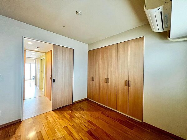 使いやすい2WAY動線が確保された住居です。室内を是非ご覧ください。