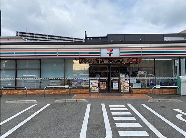 セブン-イレブン 堺鳳南町３丁まで徒歩約２分です。