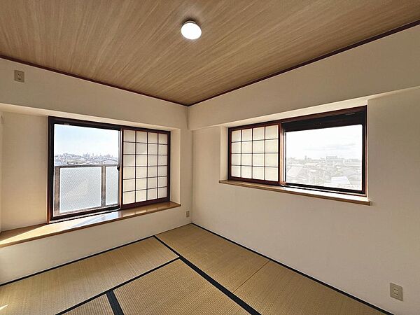 ２面採光のお部屋もありますよ！明るく風通しの良い室内に気持ちも明るくなりますね♪
