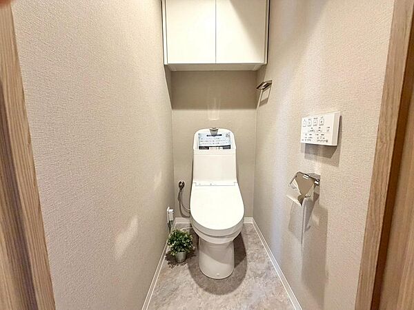 【トイレ新調】綺麗なトイレで清潔感があり気持ちがいいですね！