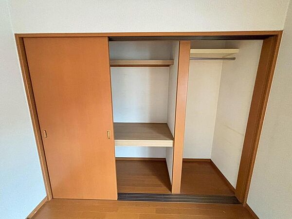 洋室には便利なクローゼットを各部屋配置しています。収納力自慢のおうちを是非ご覧くださいませ。