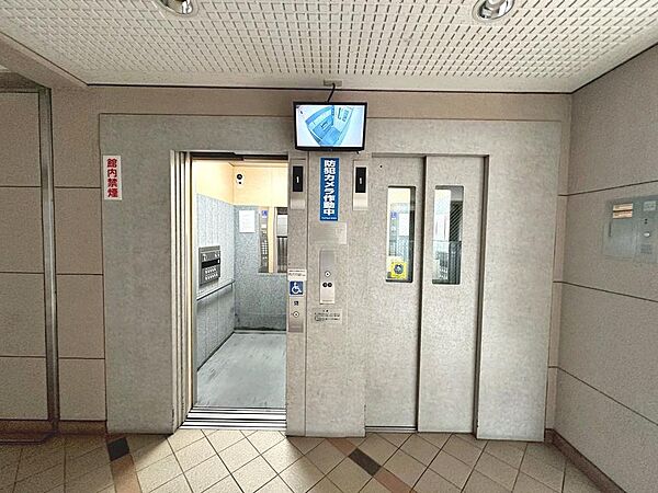 エレベーターありますので、重い荷物も楽々お部屋へ運べますね♪エレベーター２基あるので、忙しい時間帯も安心ですね！