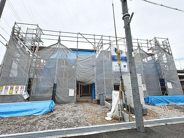 一坪以上のゆとりのある浴室ですよ！浴室乾燥機付きですので、雨の日でも洗濯物が干せますね♪