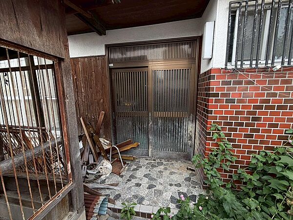スギドラッグ深井中町店まで徒歩５分！消耗品のお買い物に便利です！