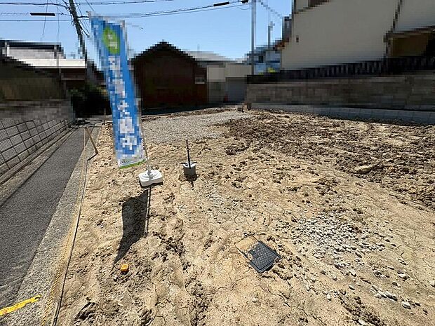 北東角地につき日当たり・通風良好！現地周辺の環境や、駅までの道のりなど周辺環境も合わせてご確認いただき、ぜひご検討ください！