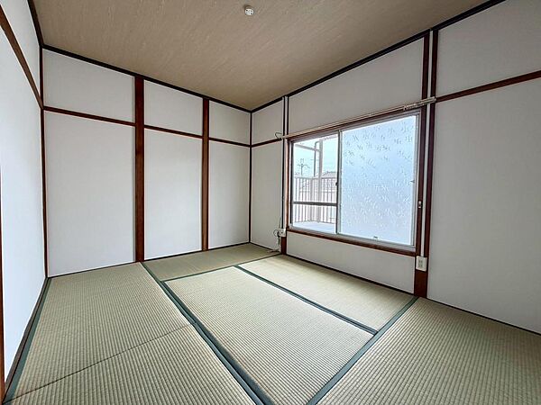 和室ありますよ！一息つく時の癒しの空間や客間にも使えますね♪