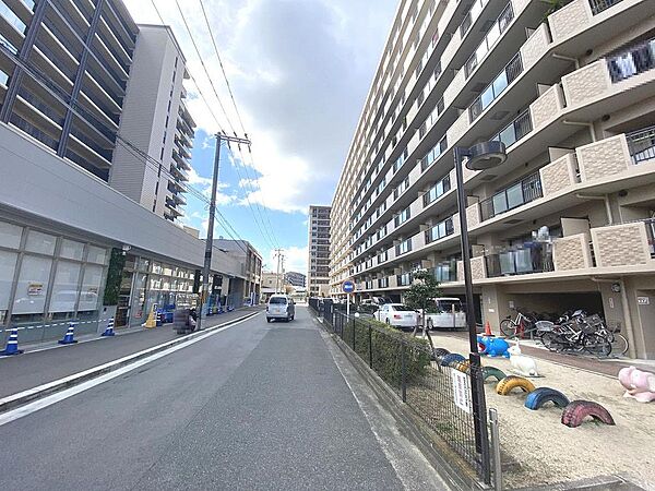 【クローゼット】お部屋を広く利用するために必須なクローゼットが全室付いています♪もちろんお荷物を収納されても良しの勝手の良いクローゼットは嬉しいですね♪