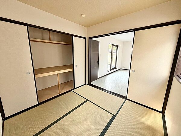 収納スペースも充実しております！家族の思い出も大切にしまっておけますね♪