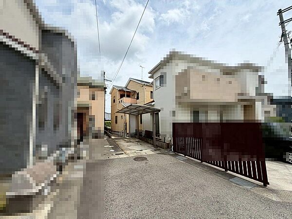 親切・丁寧を心がけ、お客様目線で物件探しのお手伝いをさせて頂きます♪お気軽にお問い合わせください！お客様にとって最良のマイホームが見つかりますよう、イエストアが全力でお手伝いさせていただきます！