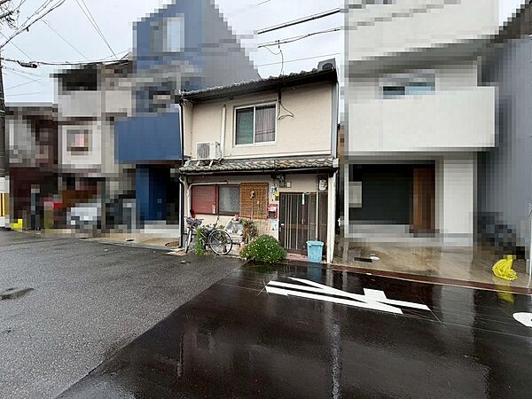 【前面道路】前面道路約６ｍ！運転が苦手な方も安心ですね♪