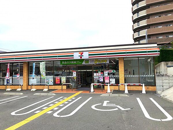 セブンイレブン堺上野芝町３丁店まで徒歩３分