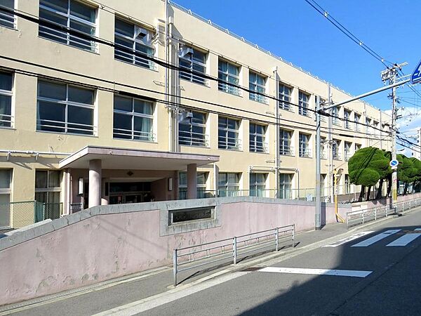 大阪市立敷津浦小学校まで徒歩８分