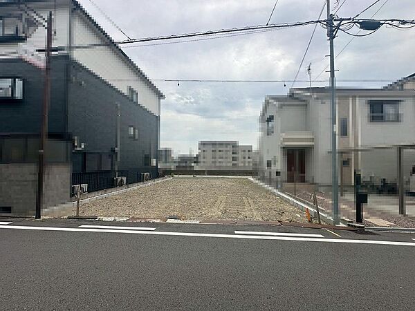 間口9.4ｍ前面道路6ｍのゆとりの土地です。建築条件なしですので自由に夢をかなえてください。