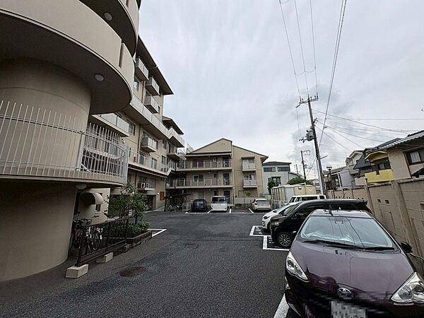 お家探しを始めてみようと思われたら是非【イエストア】までお気軽にご相談下さいませ♪