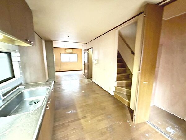 お家探しを始めてみようと思われたら是非【イエストア】までお気軽にご相談下さいませ♪