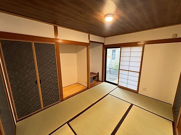 テレワークのお仕事部屋、子供部屋等、ライフスタイルや家族構成に合わせて多目的にご使用いただけます♪
