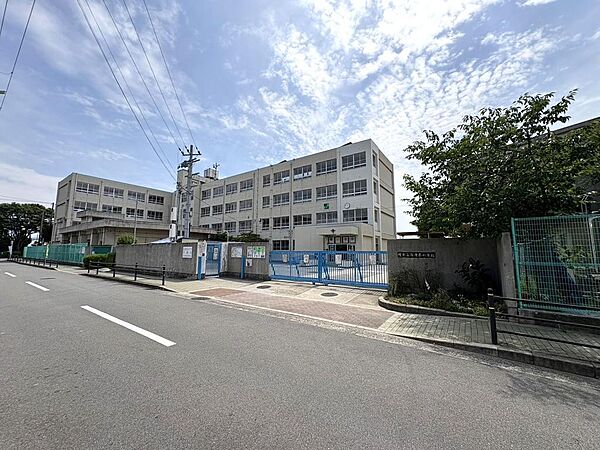 浜寺東小学校まで徒歩６分