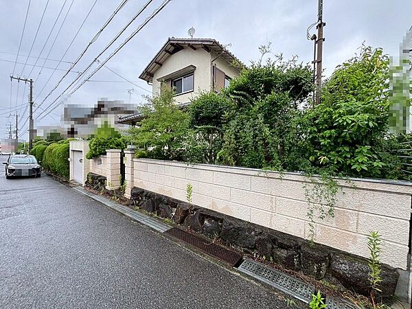 両面道路の敷地なので、明るいお家になりますよ♪