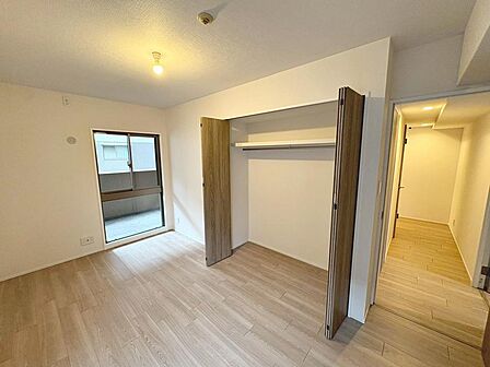全居室に収納有りますので、収納場所に困らず綺麗な室内をたもてますね♪家族の思い出も大切にしまっておけますね!