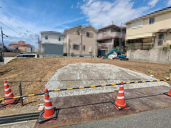 【個性あふれる住まいを実現できる「建築条件無の売土地」です】